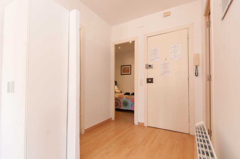 ברצלונה Cute Apartment In Sants Station With Hbo & Alexa & Ac מראה חיצוני תמונה