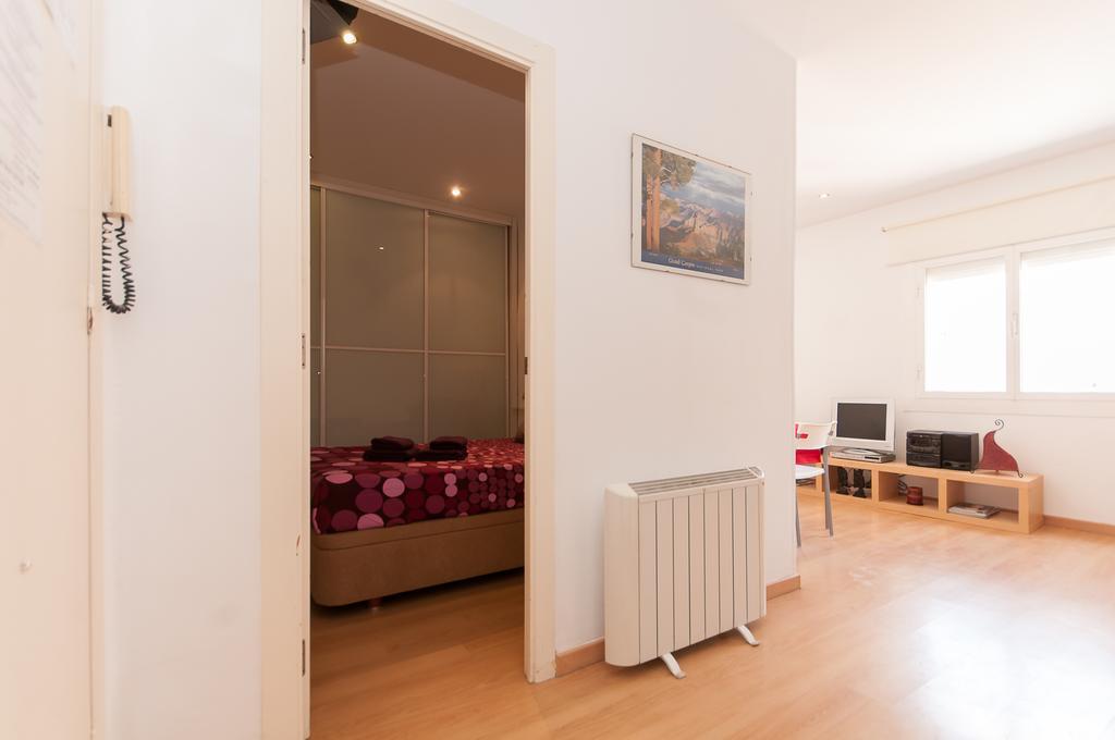 ברצלונה Cute Apartment In Sants Station With Hbo & Alexa & Ac מראה חיצוני תמונה